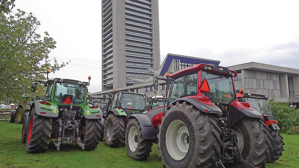 Boerenprotest bij het Brabantse provinciehuis in Den Bosch.