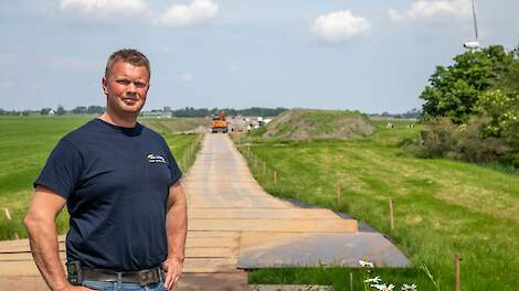 Sinds dit voorjaar graaft TenneT een deel van het tracé van een nieuwe 150 kV-stroomkabel tussen Beverwijk en Oterleek door het land van Matthieu Koning.