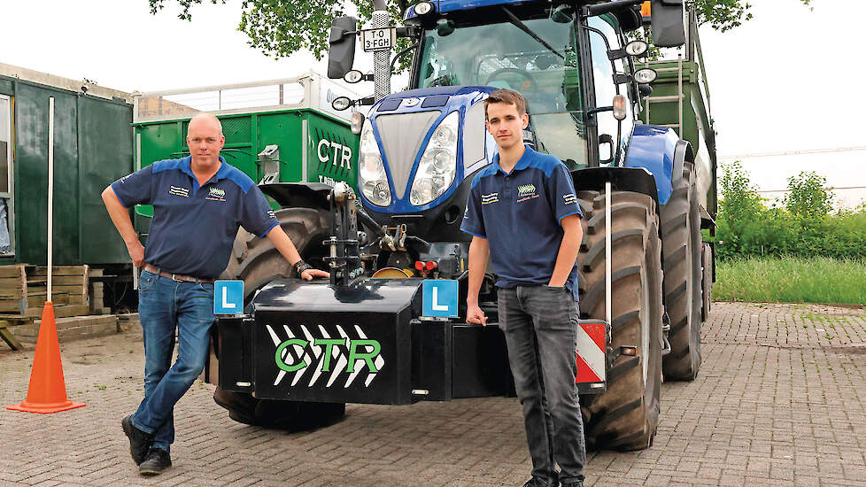 Kees Oomen (l.) is de grondlegger van CTR T-Rijbewijs. Hij runt de locatie Zuid-West. Rik Harenberg runt de locatie Achterhoek. Ze worden ondersteund door Mark Harenberg (r.)