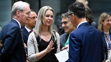 Minister Wiersma en staatssecretaris Rummenie ontmoeten collega's