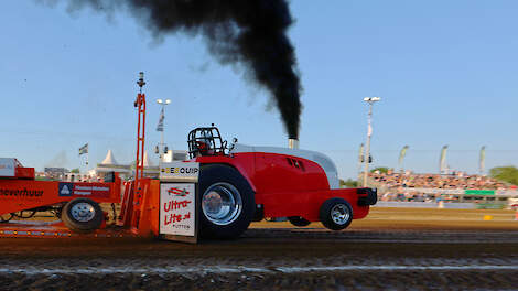 Arjan van de Kolk won in 2023 met zijn team Rednex het Nederlands kampioenschap tractorpulling.