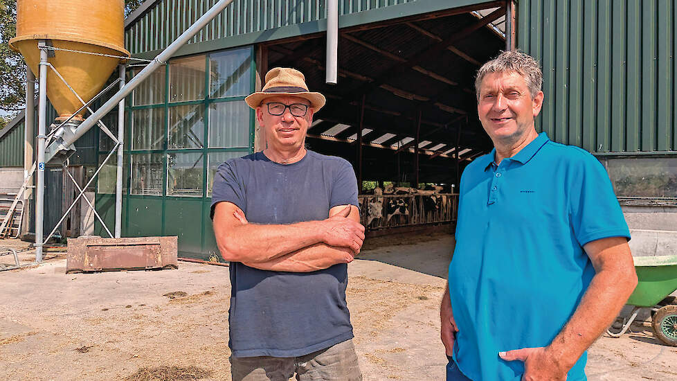 Akkerbouwer Mathijs Slootweg en melkveehouder Kees de Groot (rechts) mochten bij wijze van proef een gezamenlijke mestboekhouding voeren.