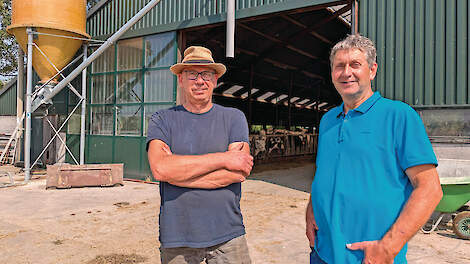 Akkerbouwer Mathijs Slootweg en melkveehouder Kees de Groot (rechts) mochten bij wijze van proef een gezamenlijke mestboekhouding voeren.