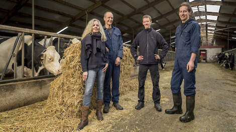 Familie Elshof: Ineke en Jos met hun zoons Ties (l) en Wiebe (r)