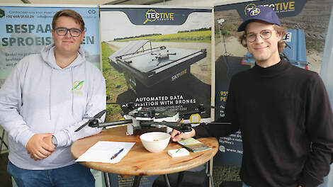 Lander Pauwels Malengier, oprichter van dronedatabedrijf Croptic (links) en Jeroen Zwanepol van Tectic Robotics (rechts).