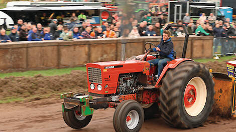 Thijs Lageschaar is uit Zieuwent (GD) gekomen om met zijn Russian Roughneck mee te doen in de 3,5 ton hobbysport. Het gaat daarin flink wat sneller dan in de standaardklasse.