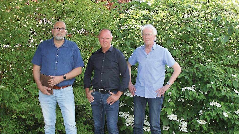 V.l.n.r. sectorhoofd leg Klaasjan Salomons, sectorhoofd vlees Paul Grefte en voorzitter Harry Ketels van de Unie van Pluimvee Producenten (UPP).