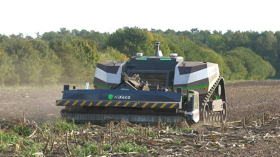 De AgXeed veldrobot is in feite een trekker zonder cabine op rupsen, bijvoorbeeld ideaal voor bodembewerkingen met minimale bodemdruk. Maar misschien heb jij wel een heel ander karwei in gedachten voor deze robot? Laat het ons weten.