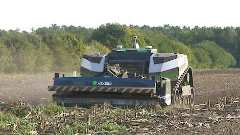 De AgXeed veldrobot is in feite een trekker zonder cabine op rupsen, bijvoorbeeld ideaal voor bodembewerkingen met minimale bodemdruk. Maar misschien heb jij wel een heel ander karwei in gedachten voor deze robot? Laat het ons weten.