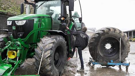 Myron Jochem legde tijdens de maïsoogst ruim 4.400 kilometer af. Een record. Hij won daarmee voor 5 hectare aan maïszaad.