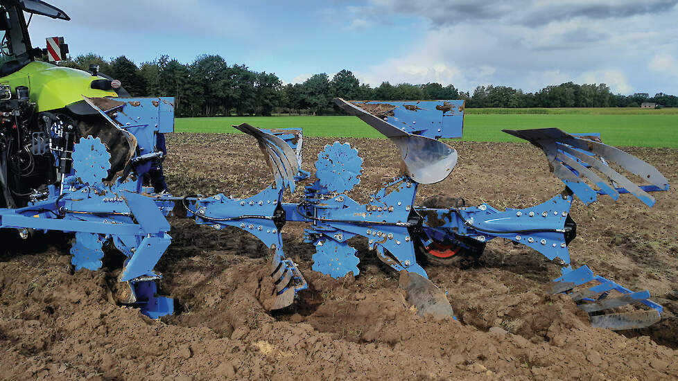 ZALF-ploeg van Lemken met risters met ongelijke afmetingen