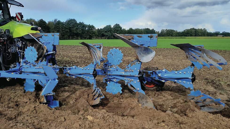 ZALF-ploeg van Lemken met risters met ongelijke afmetingen.