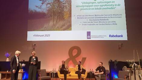 Panelgesprek deelnemers vlnr Franc van der Steen Sandra Erkelens Alex Datema Micaela van Leeuwen en Jeroen van den Heuvel