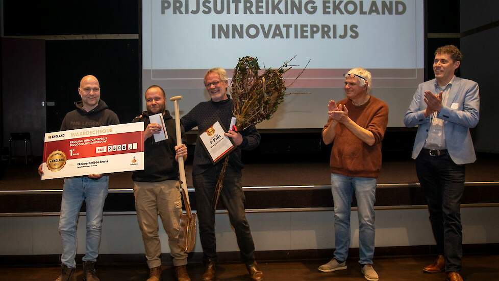 De winnaars van 2025. Van links naar rechts: Albert Hulleman, Gerrit Marsman jr, Gerrit Marsman sr, en juryleden Kees van Veluw en Ramon van der Tol.