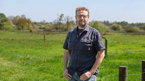 Arjan Manders, melkveehouder in Deurne, grenst met zijn percelen en bedrijf aan het Natura 2000-gebied Deurnese Peel en Mariapeel.