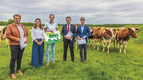 Van Staalduijnen, melkveehouder in Ermelo, beloond voor duurzaamheid via nieuw keteninitiatief