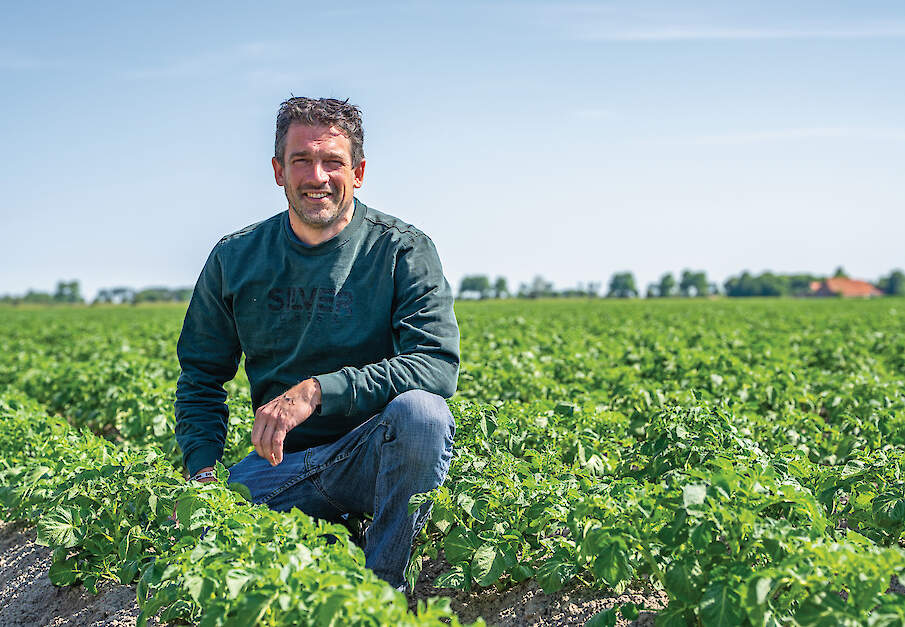 Ard van der Spek is binnen akkerbouwvakbond NAV verantwoordelijk voor het thema gewasbescherming. Als akkerbouwer weet hij maar al te goed dat gewassen gezond houden steeds moeilijker gaat.