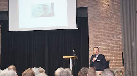 Dierenarts André Steentjes gaf een presentatie op het BOF-BRAVO seminar in Lent.