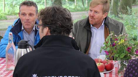 Koning Willem-Alexander op bezoek bij Herenboeren.