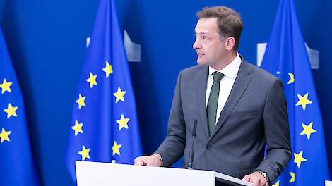 Volgens EU-landbouwcommissaris Christophe Hansen creëert de handelsovereenkomst 'een stabiel en voorspelbaar kader om de handelsbetrekkingen verder te ontwikkelen, en tegelijkertijd rekening te houden met de zorgen van onze gevoelige agrovoedingssectoren.