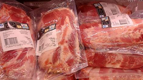De start van het vakantieseizoen zorgt traditioneel voor een dalende vraag in zowel de foodretail als in de horeca.