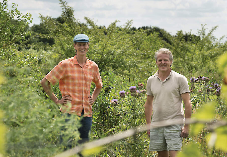 Eise van Maanen (links) en Jeroen Plesman zetten hun financiële en zakelijke achtergrond in om boeren te steunen bij omschakeling naar regeneratief