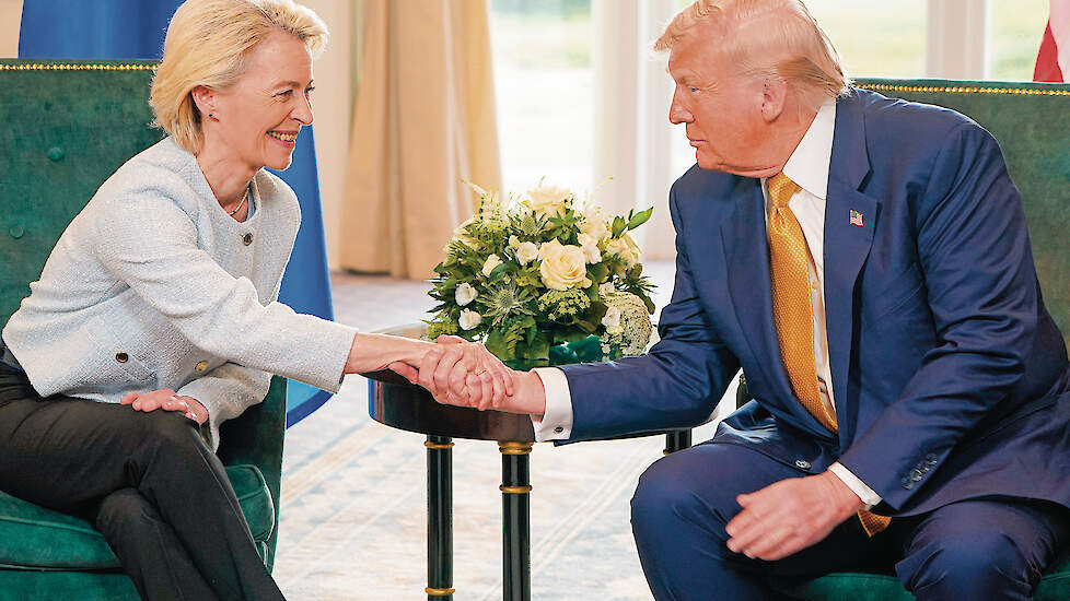 Ursula von der Leyen en Donald Trump hebben weliswaar de handen geschud, maar over de inhoud van het handelsakkoord wordt nog steeds onderhandeld.