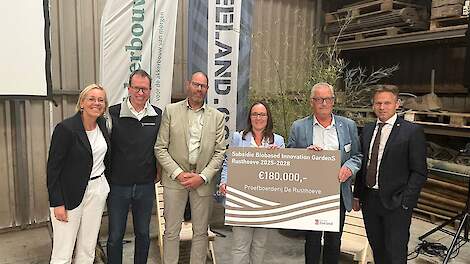 Jo-Annes de Bat, Arno Vael en proefboerderij De Rusthoeve