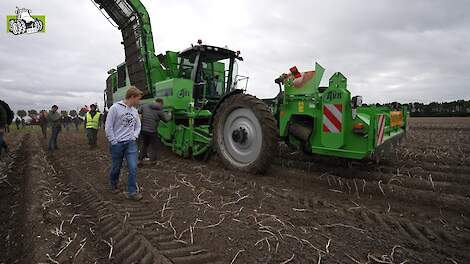 AVR rooimachines in actie op PotatoEurope