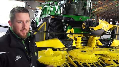 Uitleg nieuwe John Deere F8 en F9 hakselaars John Deere Dairy and Livestock Field Event