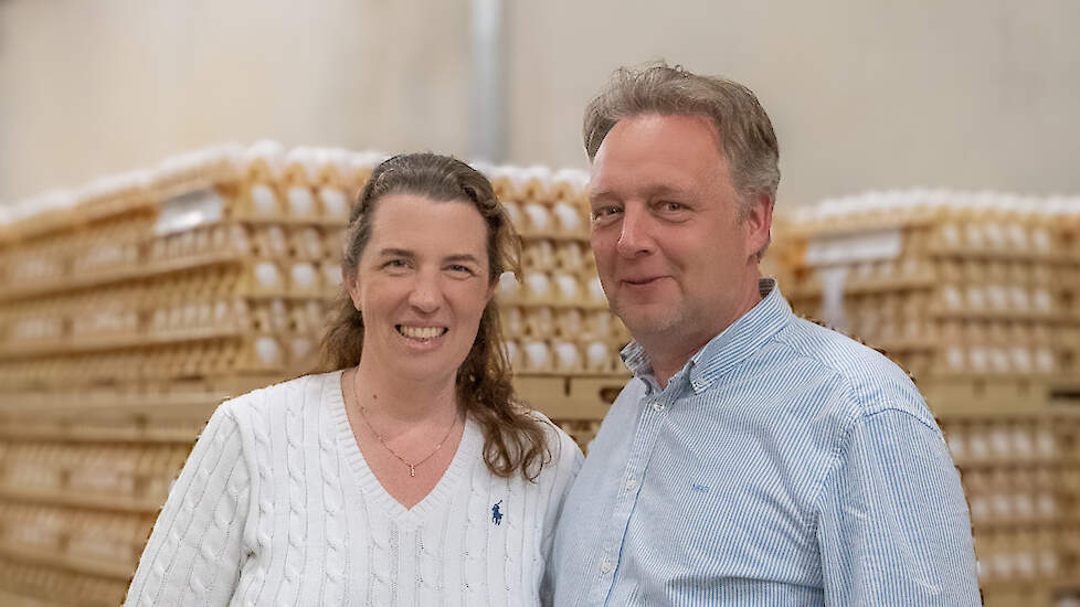 Aart en Maaike de Groot met eieren
