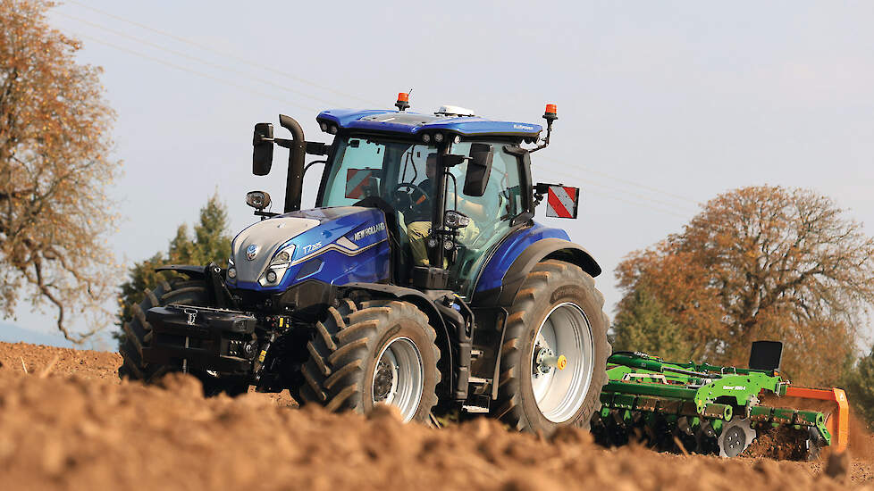 De T7 Standard Wheelbase (SWB) is op sommige punten behoorlijk aangepast. Hier de Blue Power-uitvoering, die als optie leverbaar blijft.