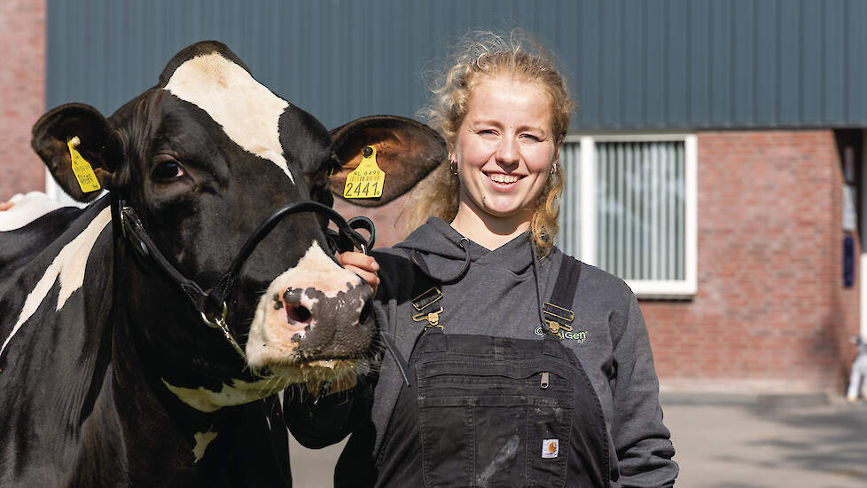 Elsa van den Broek gaat namens D.A. Keijzer Vof met Els 3 naar de HHH-keuring.