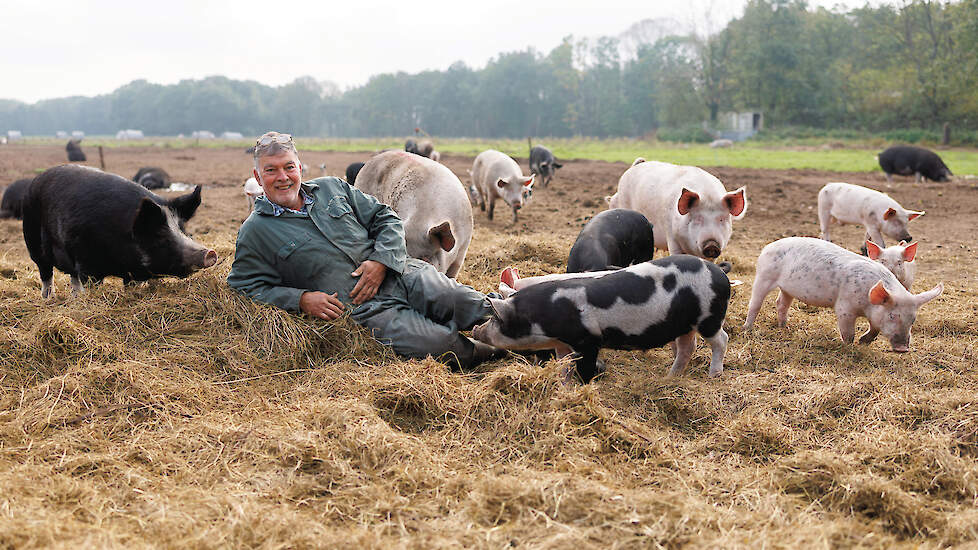 Kees Scheepens is biologisch varkenshouder en uitvinder van het intelligente varkenstoilet.