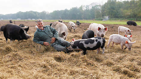 Kees Scheepens is biologisch varkenshouder en uitvinder van het intelligente varkenstoilet.