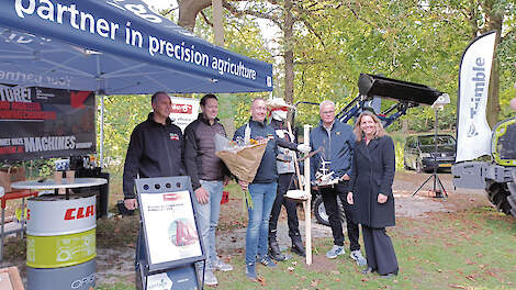 Dijk Mechanisatie won de Zilveren Pieper. Een prijs die wordt uitgereikt aan de standhouder die het thema van de Agrarische Schouw het beste weet te verwerken in de stand.