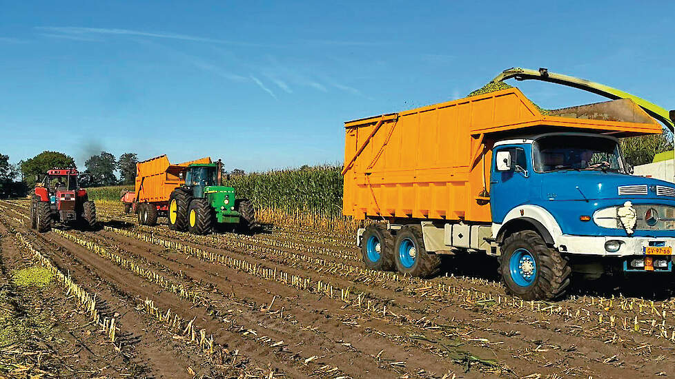 De afgelopen maand hebben weer veel trekkers en werktuigen de revue gepasseerd. Tijdens demodagen, ploegwedstrijden, oogsten, rooien en meer kwamen weer fantastische combinaties in acties. Bekijk welke dat waren in Trekkerweb Highlights.