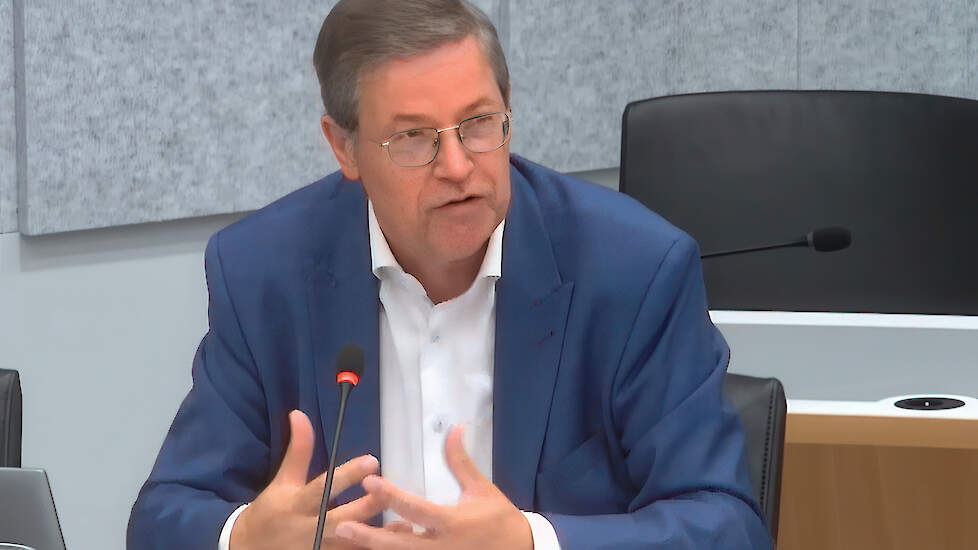 Snel handelen, opschalen en doorpakken. Het verhoogde aflatoxinegehalte in het voer van Agrifirm veroorzaakte een kettingreactie aan ingrepen die nodig waren om voedselveiligheid voor mens en dier te waarborgen.