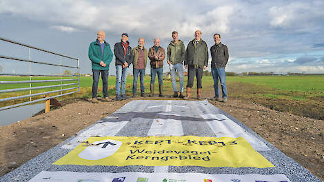 Samenwerken voor langdurig weidevogelbeheer in Zuid-Holland. Derde van rechts: Sietse Rodenburg.