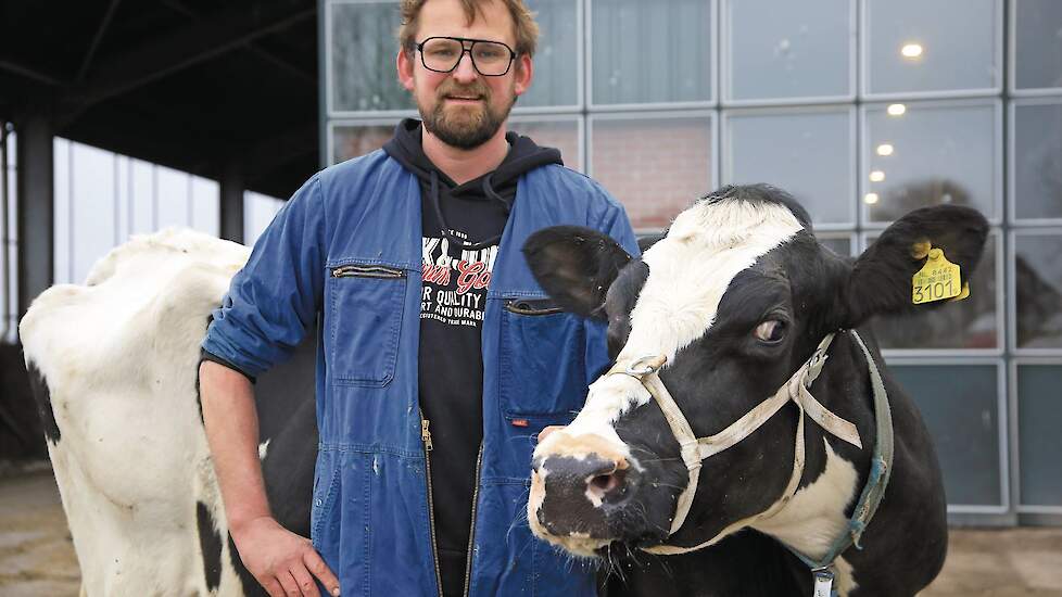 Mark Kraakman met zijn vijftigste honderdtonner, Juliana 401.