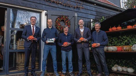 Harry van der Maas, Menno van der Zweep, Annelies van der Zweep, Joris Baecke en Paul van der Zweep.