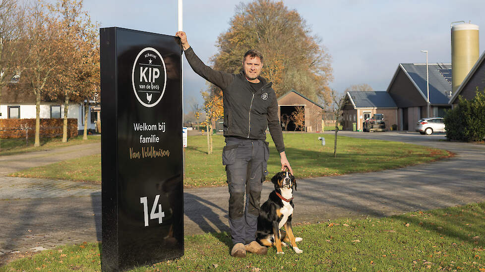 Erik van Veldhuisen zet zelf ongeveer 15 procent van zijn geproduceerde kippenvlees af.
