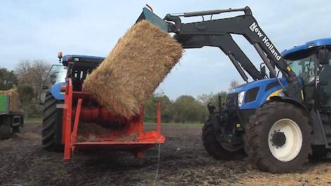 Zetmeelaardappels onderstoppen met de Kuhn Primor 2060 M -Trekkerweb