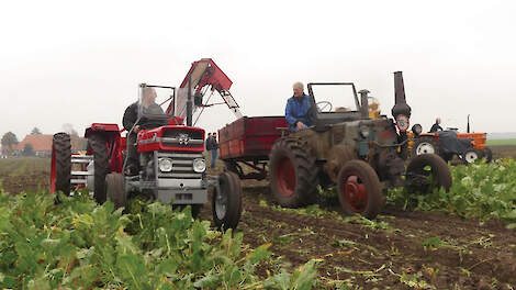 Mobiele telefoon met Trekkerweb.nl geopend op het scherm