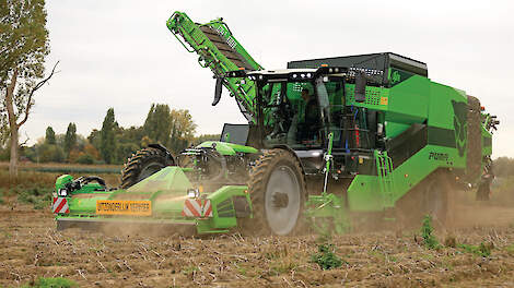 De zelfrijdende aardappelrooier, de Puma 5.0