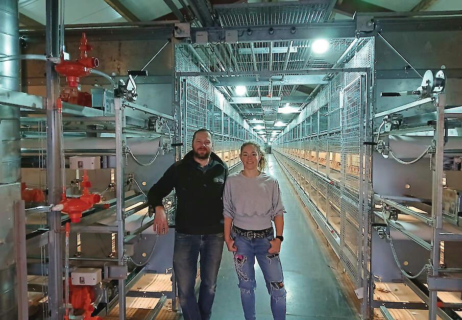 Geert en Marloes Borrenbergs in hun opfokstal