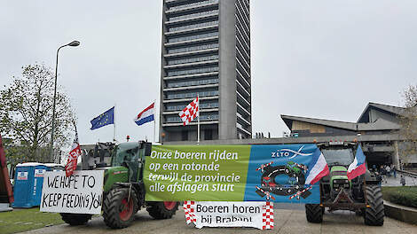 Boerenprotest bij het provinciehuis in Den Bosch.