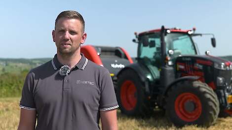 Kubota M7 -154 met Kubota BV6000 balenpers met TIM Pack