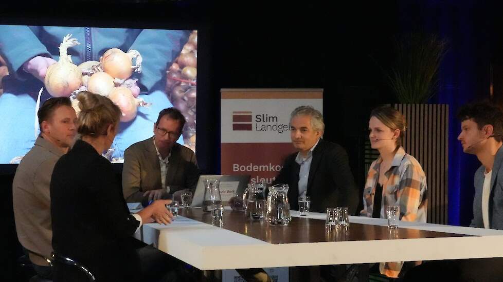 Tafelgesprek op de Kennisdag Duurzaam Bodembeheer 2025 in Lelystad.