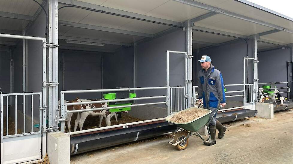 Melkveehouder Erik Trompert voor de Topcalf Kalverstal